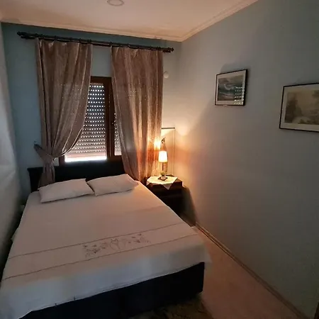 Reina, Apartament Kusadası