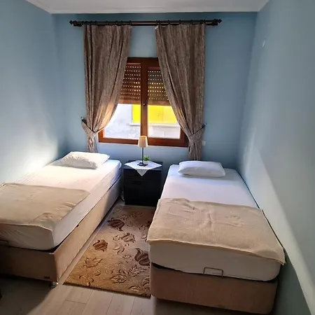 Reina, Kusadasi