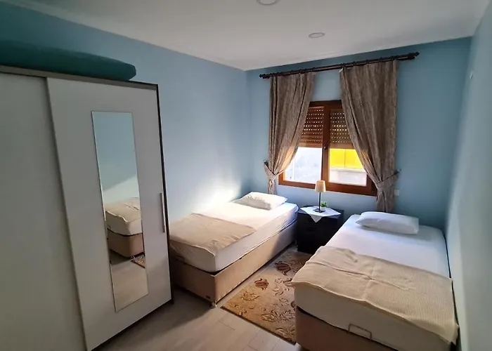 Reina, Apartamento *